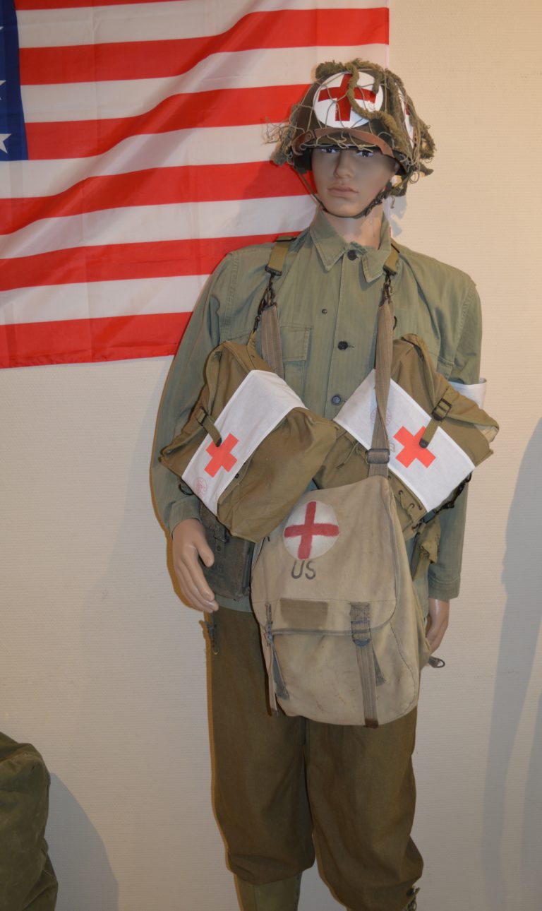 Infirmier appartenant au 75 division d’infanterie en 1944